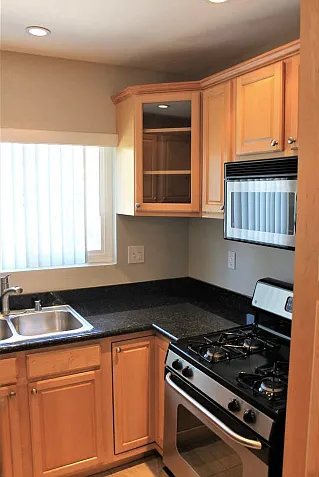 4747 Hamilton St #20 — Photo 1