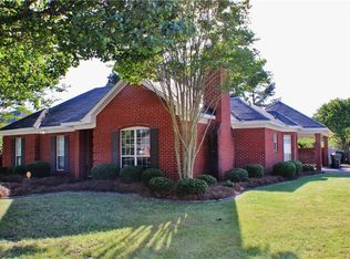 631 Grove Park Loop, Wetumpka, AL 36093
