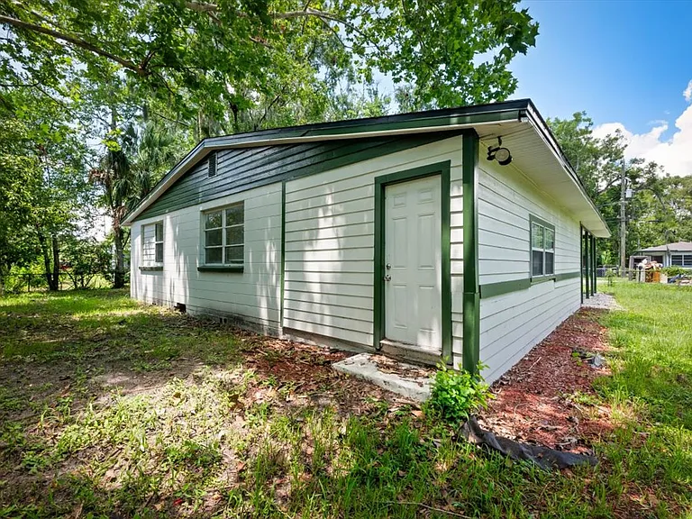 7903 New Kings Rd — Photo 21
