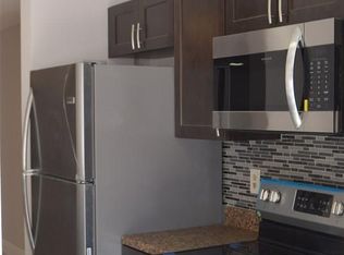 1541 Hammock Ln, Pembroke Pines, FL 33026