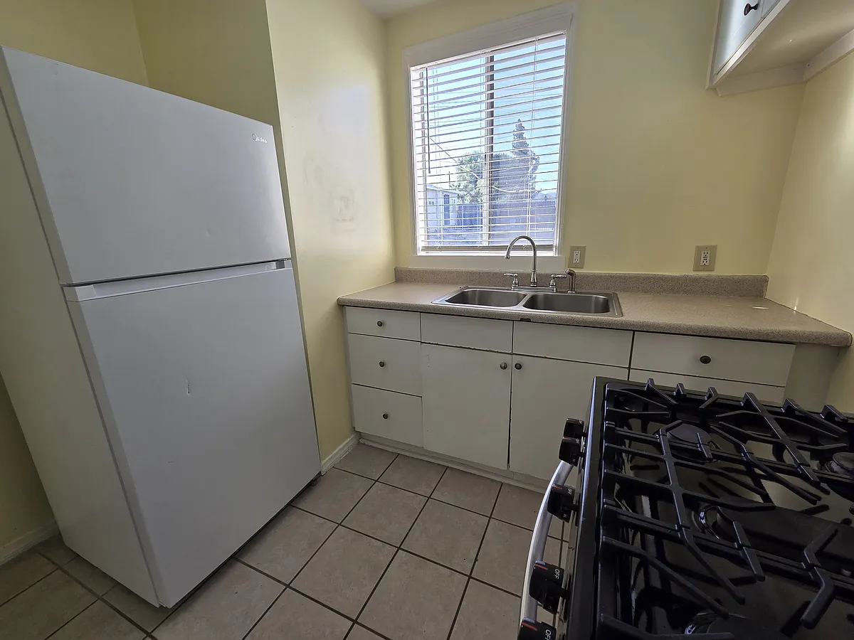 Building Photo - 17586 Grand Ave #5