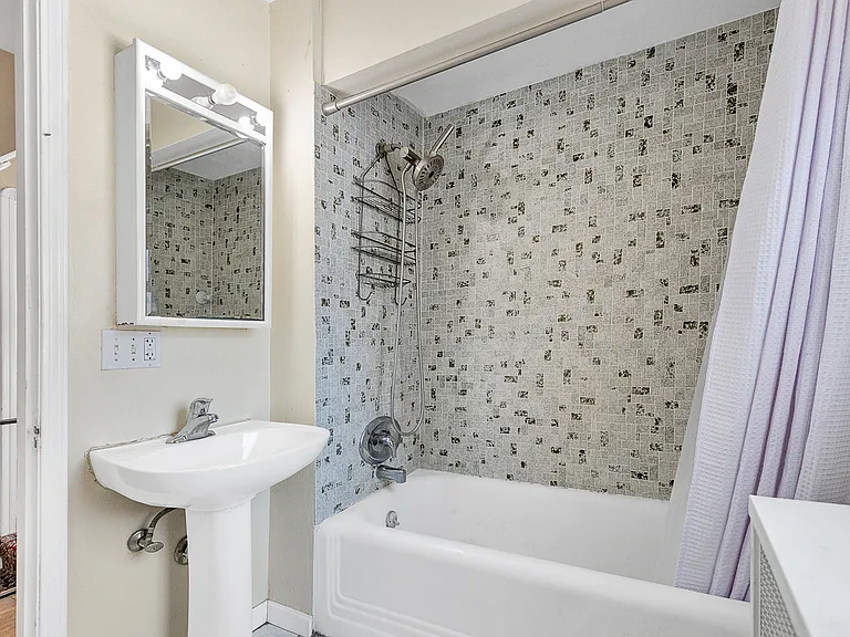 2317 Canterbury Rd — Photo 17