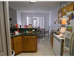 4th image of 814 Franconville Ct
