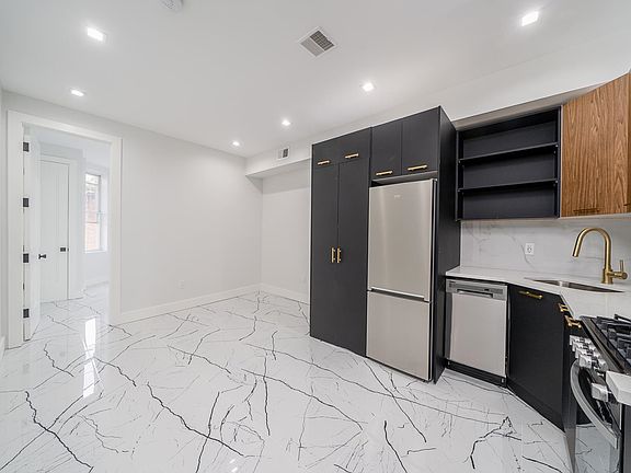 5th image of 525 Newark Ave APT 3