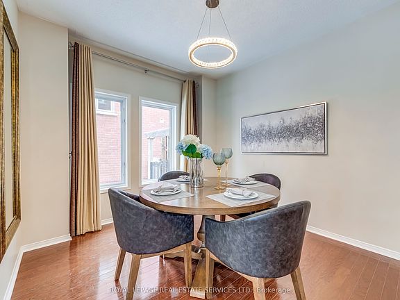 5th image of 223 Lexington Rd