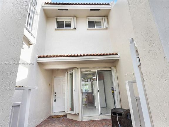 3rd image of 10208 NW 51st Ter