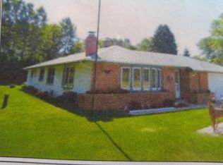 2724 Northwoods Rd, Port Washington, WI 53074