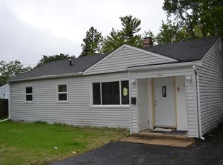 114 Ball Ave, Carpentersville, IL 60110