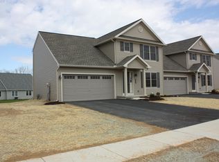 5221 Summerfield Dr, Mount Joy, PA 17552