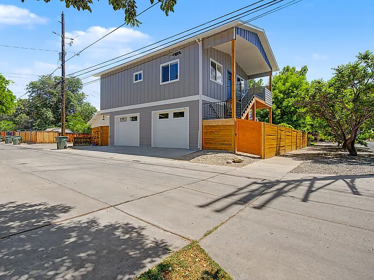 1102 Chipeta Ave — Photo 1