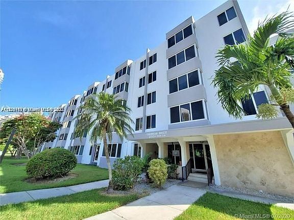 3rd image of 250 180th Dr APT 158