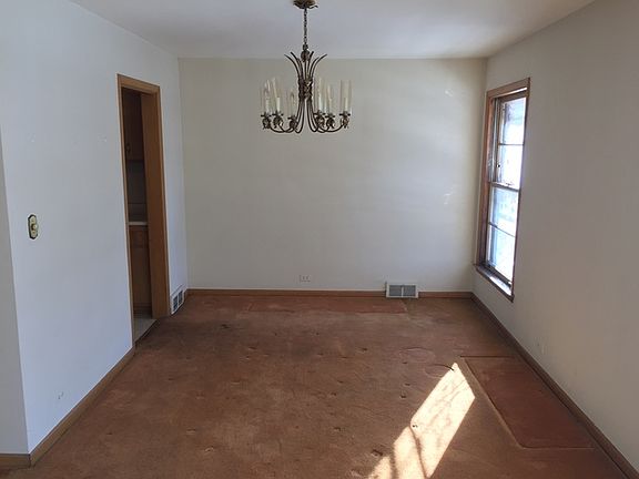 3rd image of 6209 N Kildare Ave