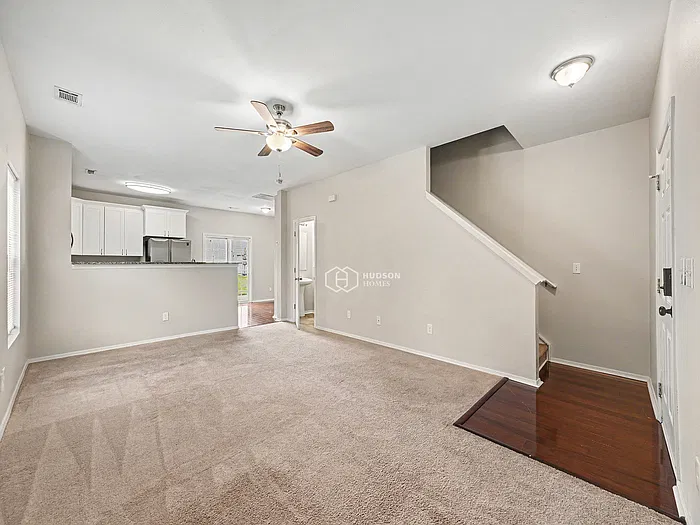 3 bed, 2.5 bath, 1574 sqft, $1,965 — Photo 4