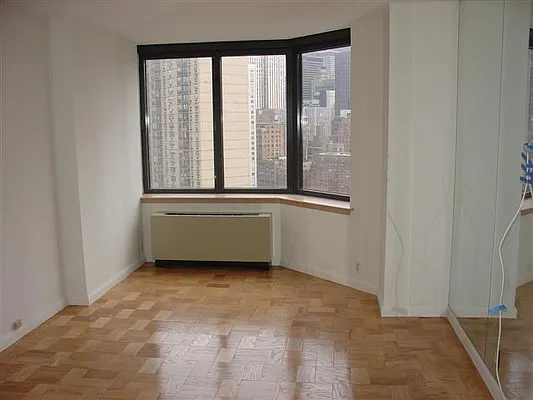 Rented by Luxury Habitat | media 16
