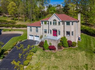 72 Gathering Hill Ct, Parsippany-Troy Hills Twp., NJ 07950
