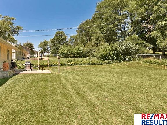 4th image of 7064 Izard St