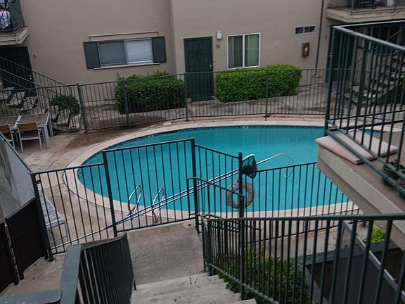 3rd image of 3855 38th St APT 14