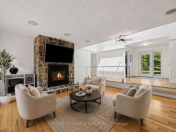 3rd image of 105 Ironwood Ct
