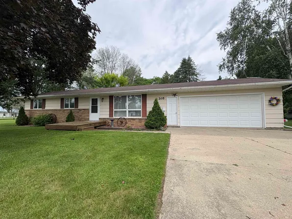205 N Meyer St, Cecil, WI 54111