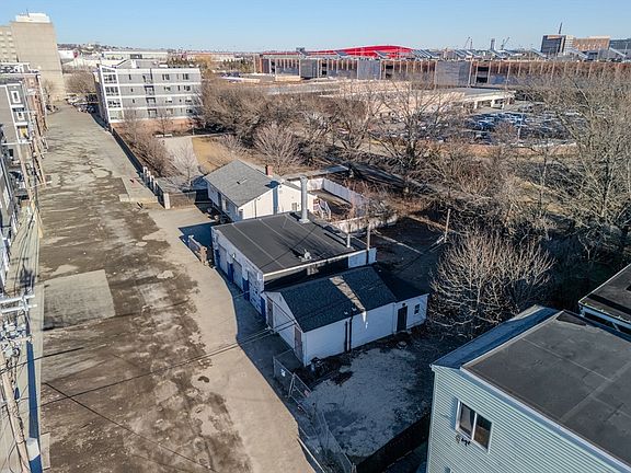 2nd image of 9 Geneva St