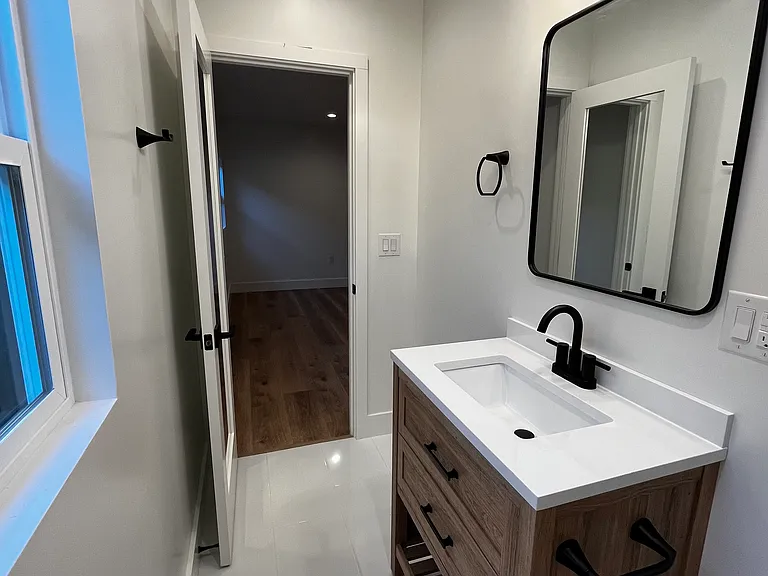 Eugenia Dr — Photo 8
