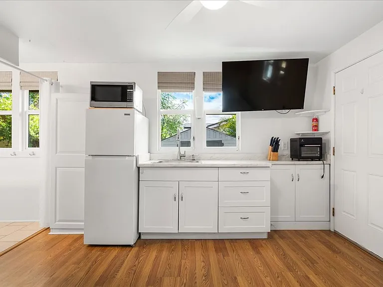 225 Humupea St — Photo 9
