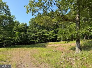 1337 Shanghai Rd, Berkeley Springs, WV 25411