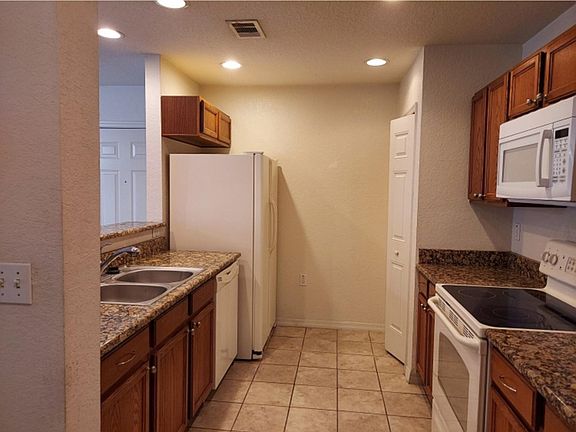 3rd image of 4600 E Moody Blvd Building 5C