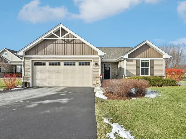 2785 Gains Ct, Yorkville, IL 60560