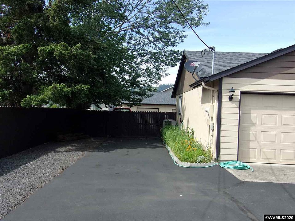 2nd image of 4362 Long St