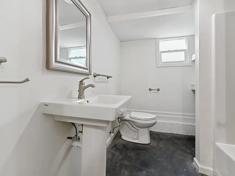 2215 Onzaga St #A — Photo 6