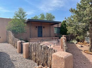 511 Camino Cabra, Santa Fe, NM 87505