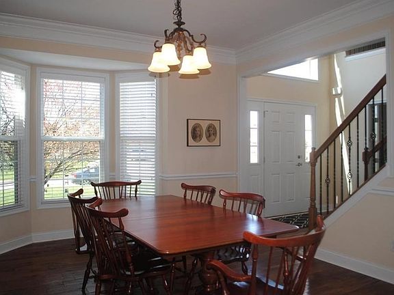 Beautiful forming dining room. This home begs for guests.
