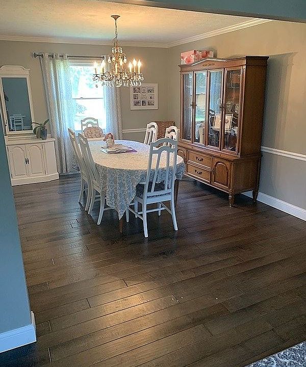 2nd image of 17932 Saratoga Trl