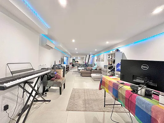 Rented by Doorway NYC, LLC | media 32