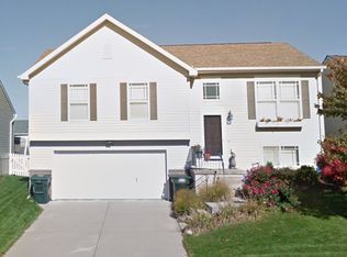 10918 Weber St, Omaha, NE 68142