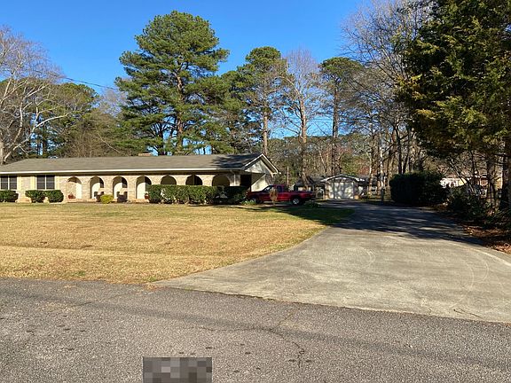 2nd image of 125 Dogwood Dr