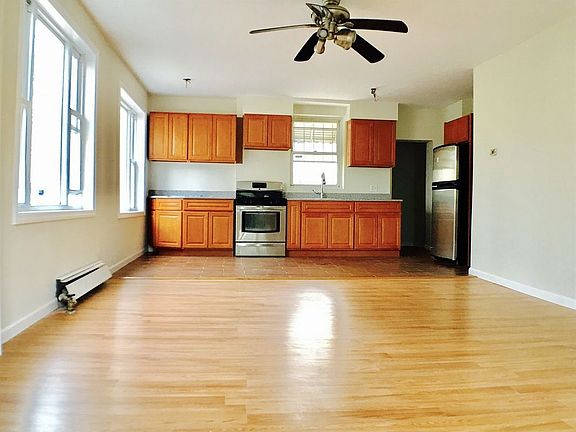 3rd image of 11719 Nashville Blvd