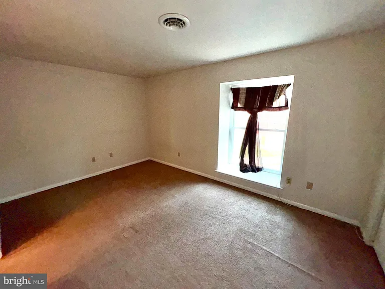 491 Church Ave — Photo 8