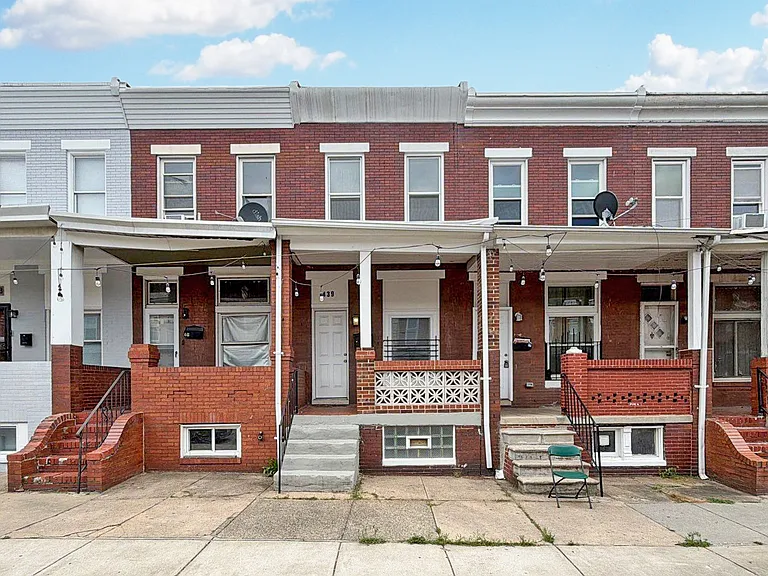 439 N Robinson St #TOWNHOUSE — Photo 1