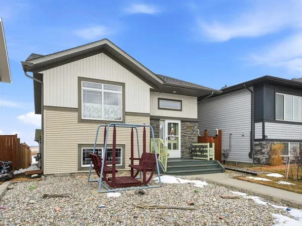 146 S Truant Cres, Red Deer, AB T4P 0S8