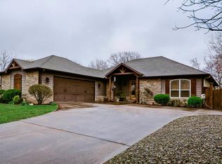57 Clevelys Ln, Bella Vista, AR 72715