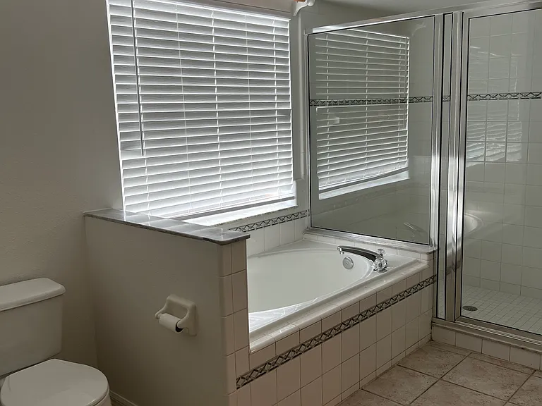 215 Seville Pointe Ave — Photo 13
