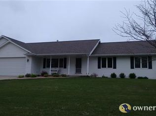 2984 Longview Ln, Suamico, WI 54173