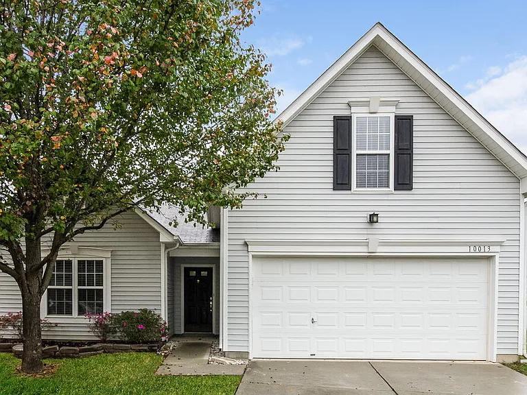 10013 Green Hedge Ave — Photo 1