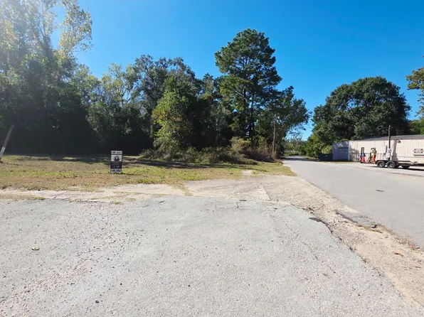 16910 Main St, Splendora, TX 77372