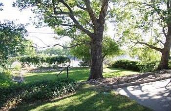 3rd image of 3160 E Coronet Dr