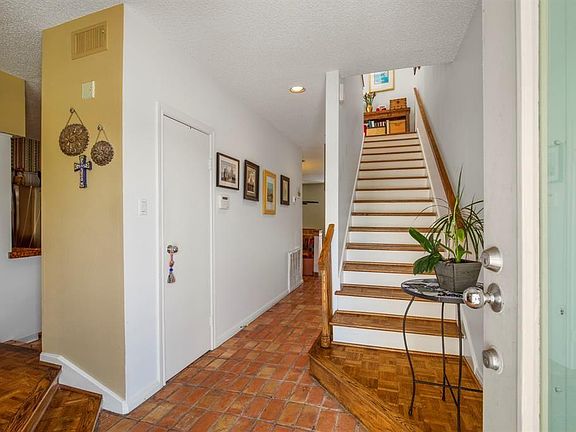 5th image of 3502 W Holcombe Blvd