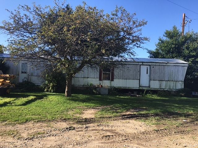 2nd image of 24040 Anthony Rd