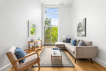 93 Waverly Avenue #3R